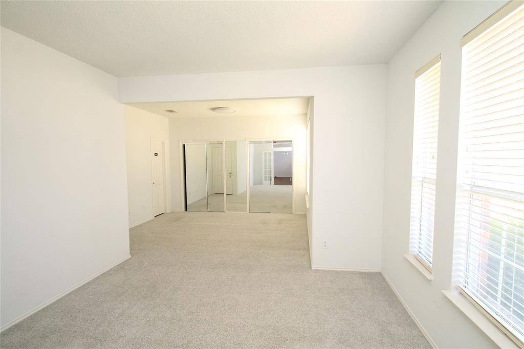 4004 Lakeside Drive, The Colony, TX 75056