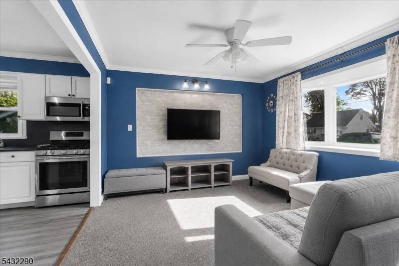 29 Central Ave, Pompton Lakes Boro, NJ 07442