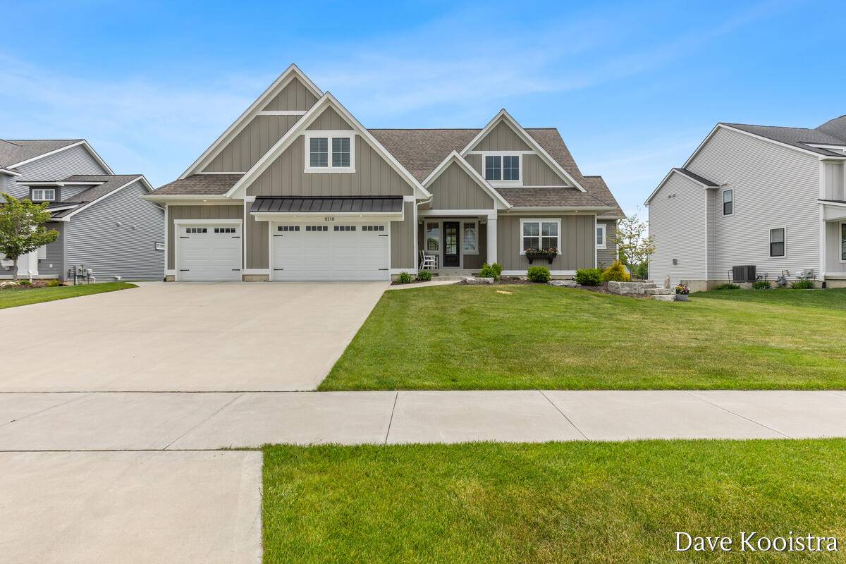 8218 Boardwalk DR SW, Byron Twp, MI 49315
