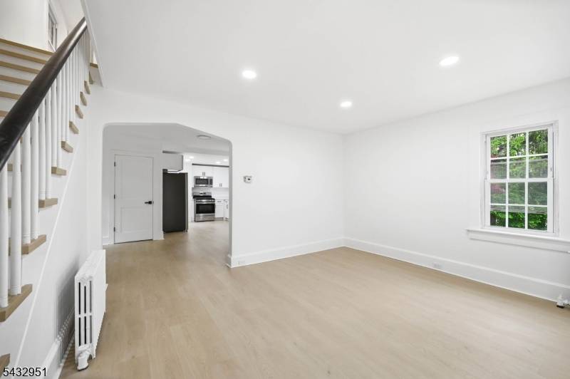 89 High St, Newton Town, NJ 07860