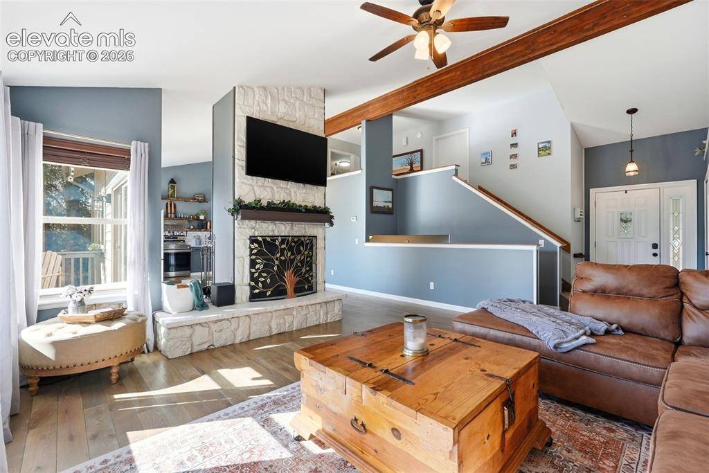 6945 Meadowwood PL, Colorado Springs, CO 80918