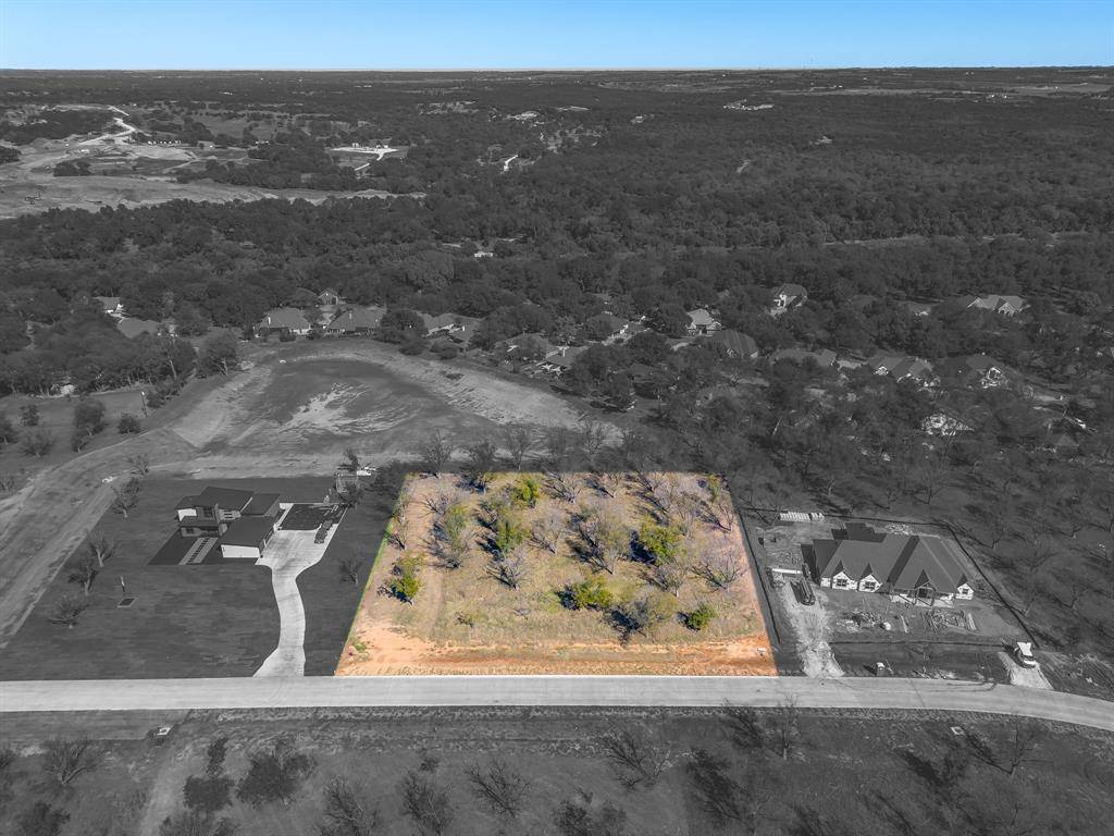 1148 E Landings N, Granbury, TX 76049