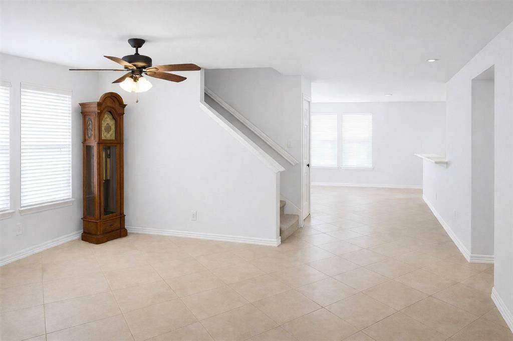 2540 Blue Myrtle Way, Dallas, TX 75212