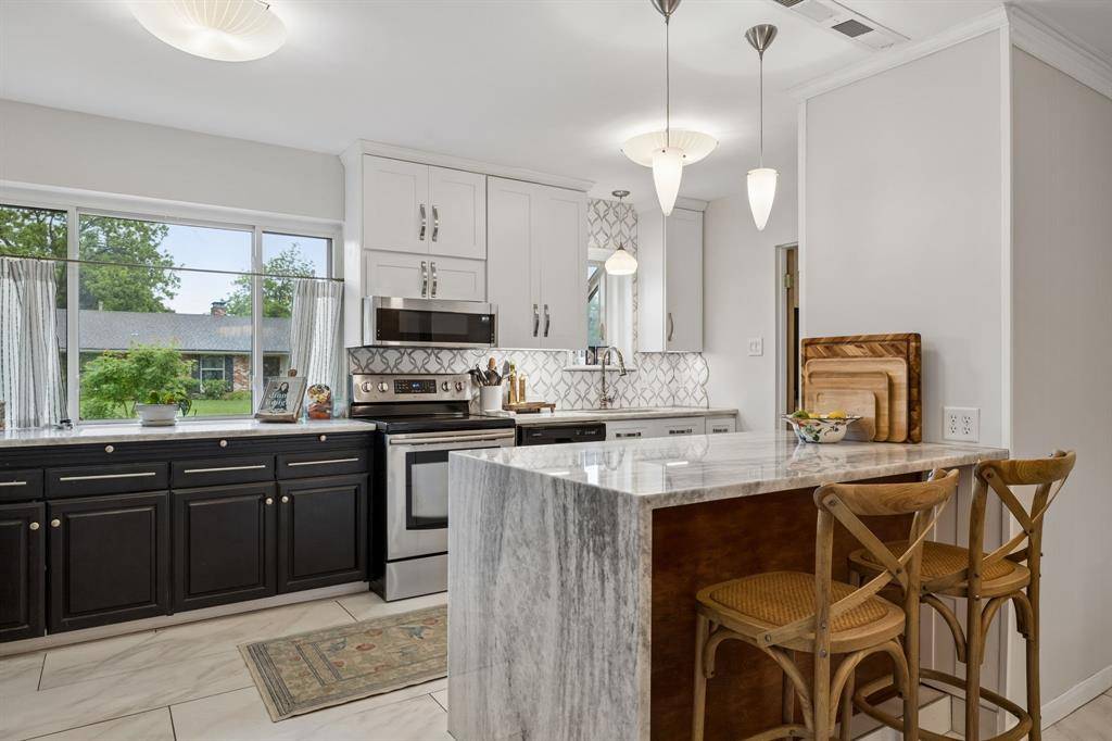 800 N Floyd Road, Richardson, TX 75080