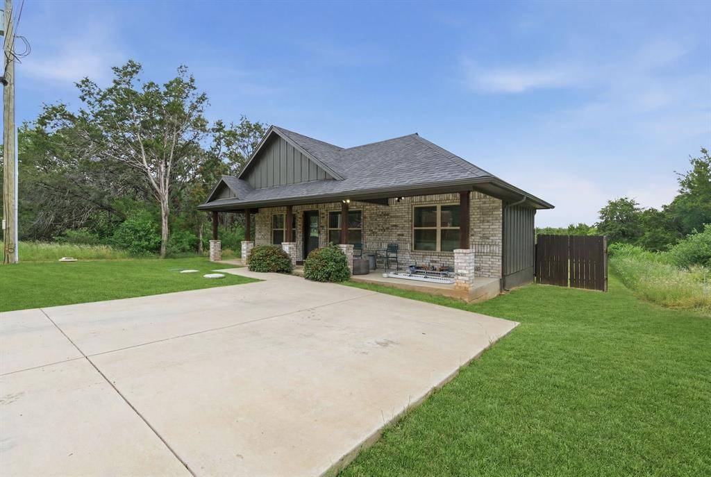 2926 Paluxy Trail, Granbury, TX 76048
