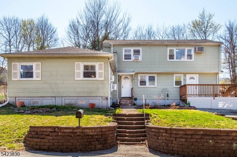 78 Overlook Rd, West Milford Twp., NJ 07480