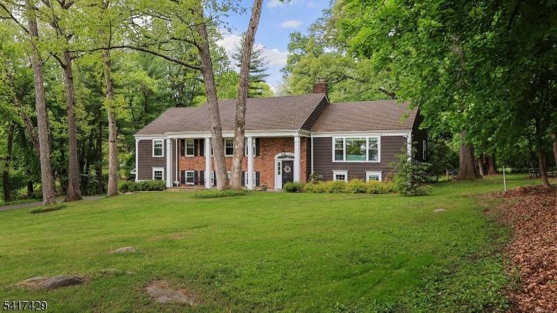 150 Seney Dr, Bernardsville Boro, NJ 07924