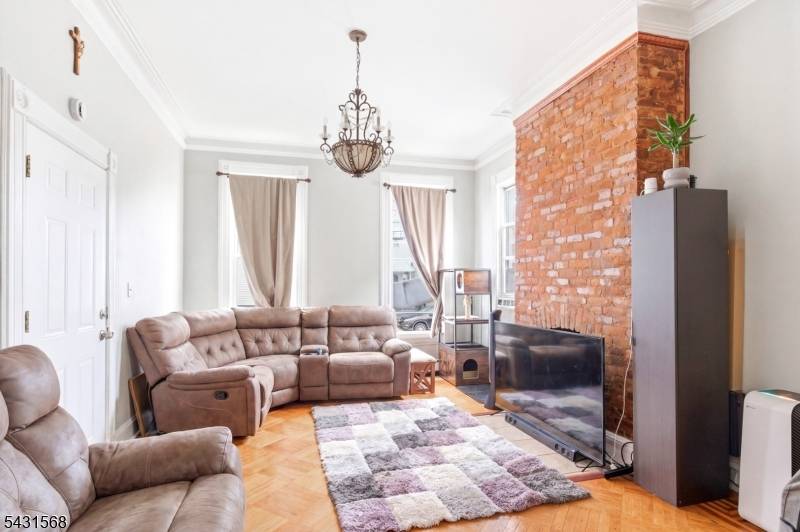 307 Old Bergen Rd, Jersey City, NJ 07305