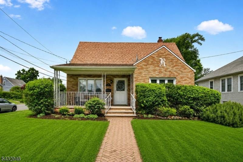 21 5Th Ave, Linden City, NJ 07036