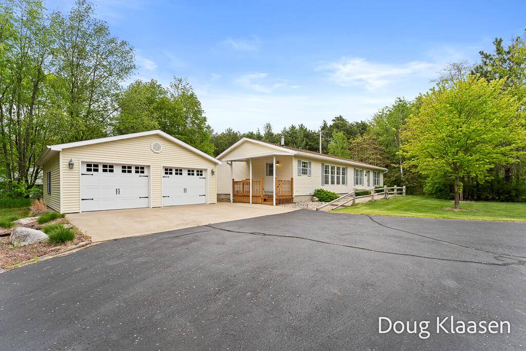 15707 New Holland ST, Port Sheldon Twp, MI 49424