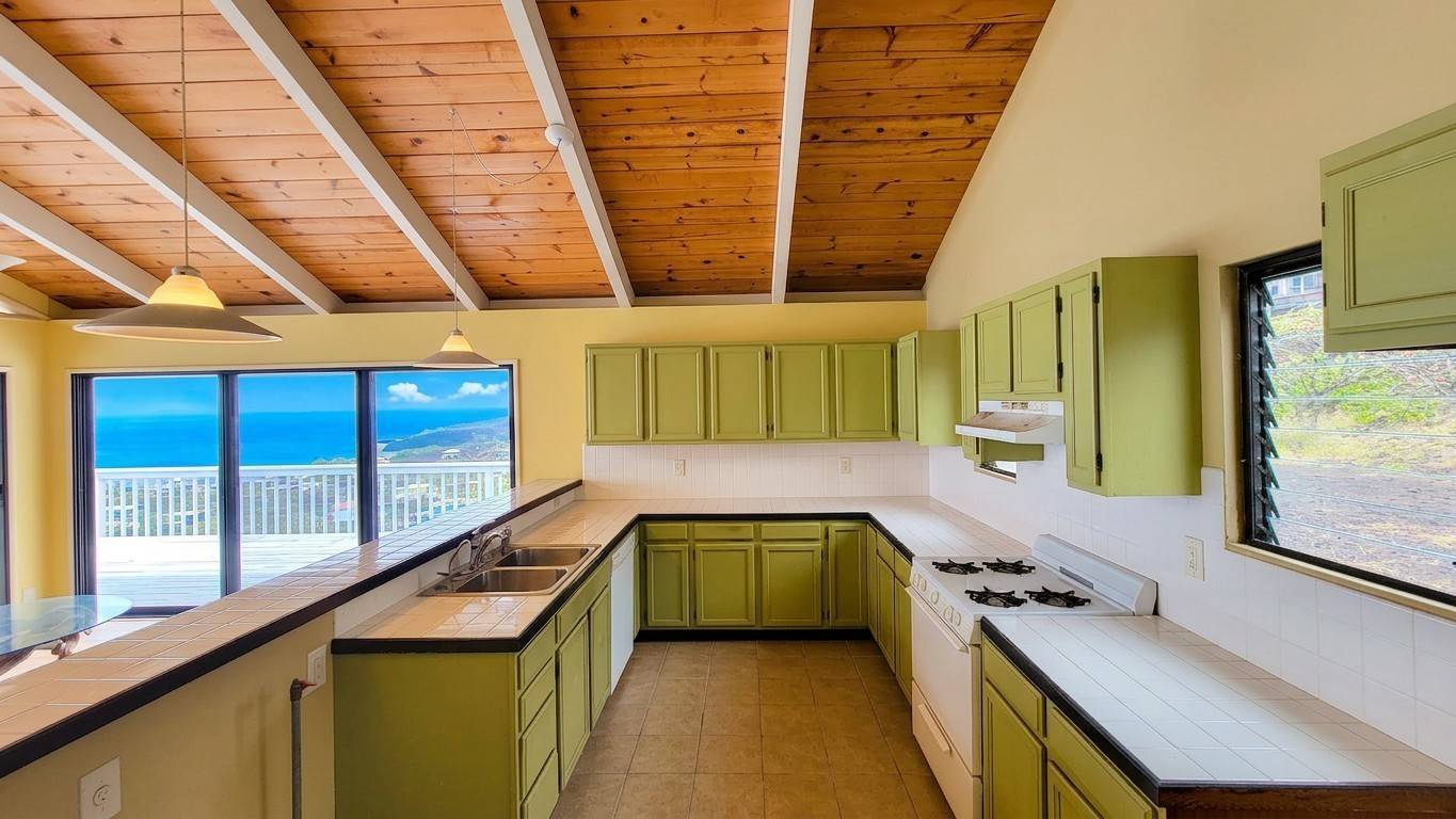 88-1518 EIWA AVE, Captain Cook, HI 96704