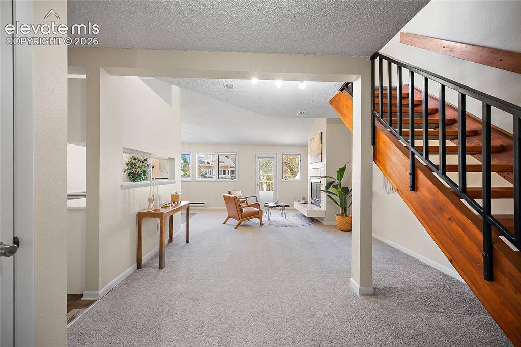 581 Observatory DR, Colorado Springs, CO 80904