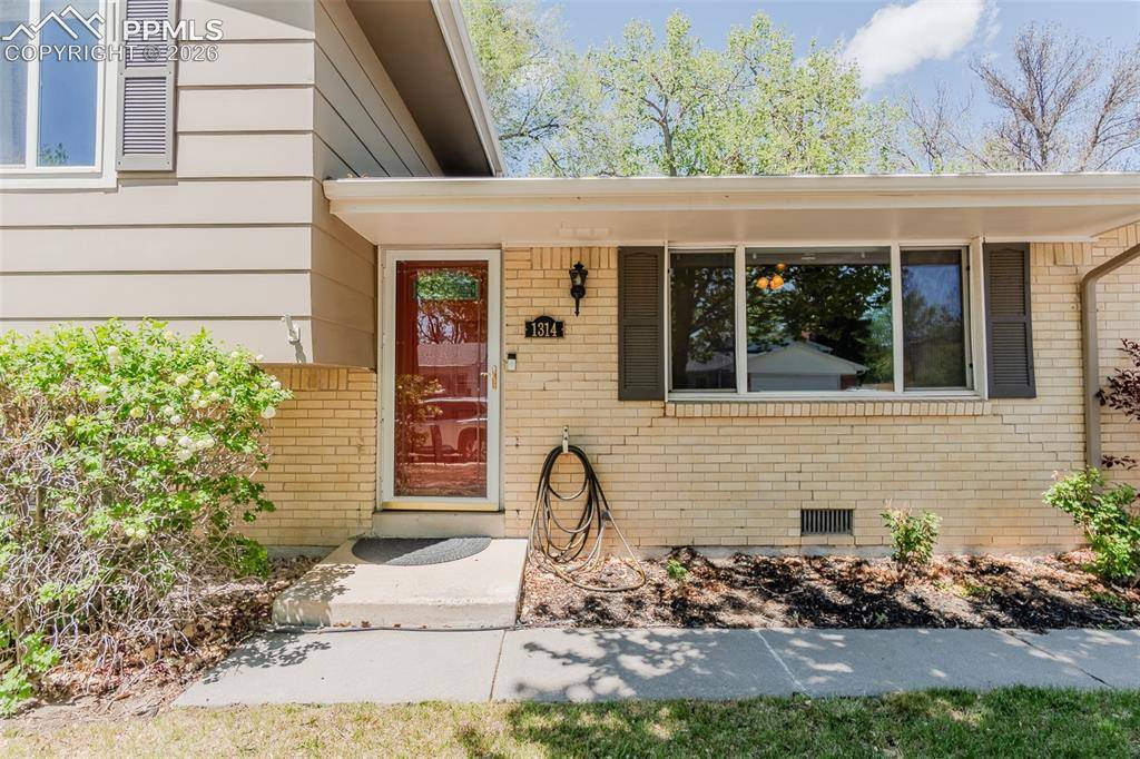 1314 Kern ST, Colorado Springs, CO 80915