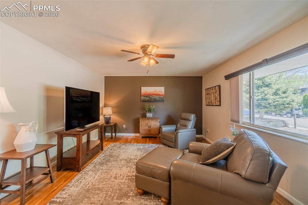 1314 Kern ST, Colorado Springs, CO 80915
