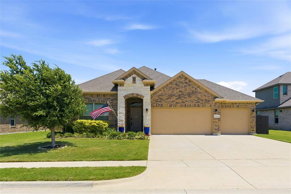 3212 Camden Creek Road, Krum, TX 76249