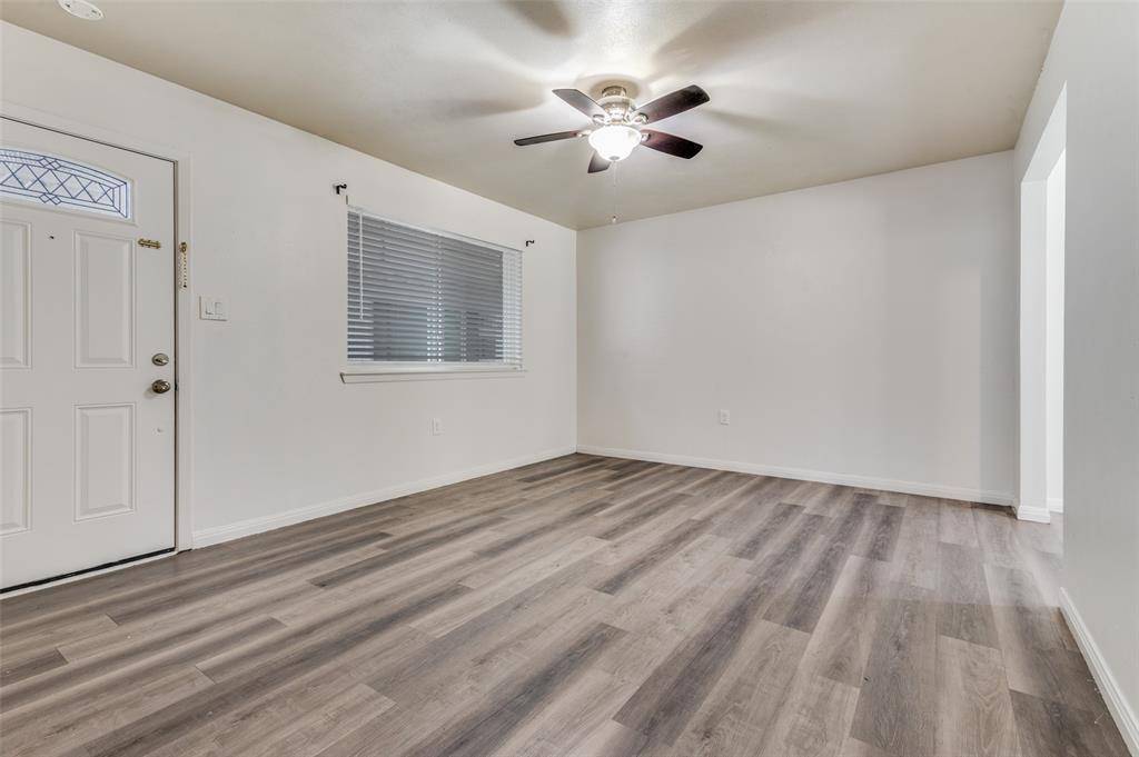 428 N Dallas Avenue, Lancaster, TX 75146