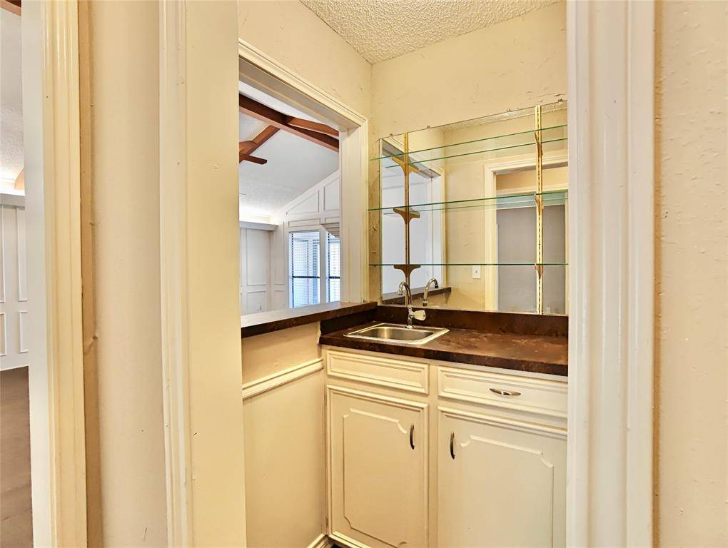 2103 Marin, Carrollton, TX 75006