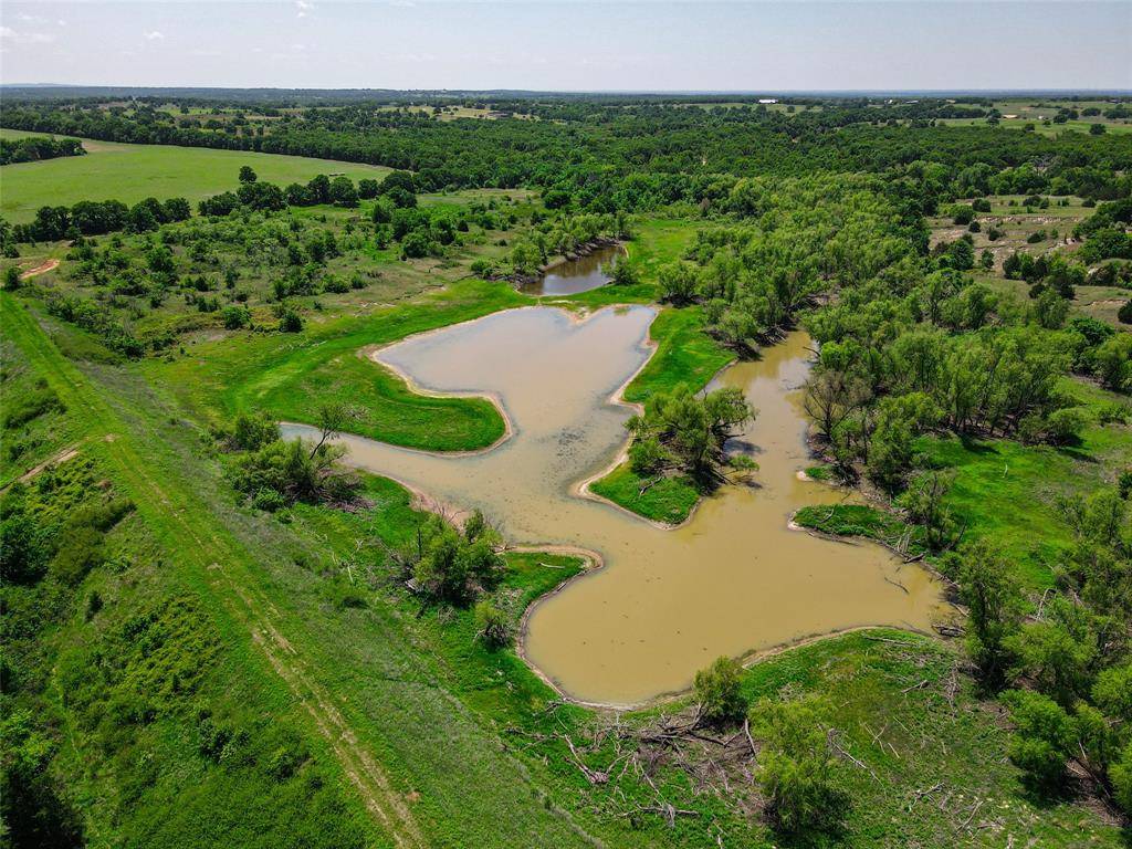2043 Huddleston Road, Sunset, TX 76270