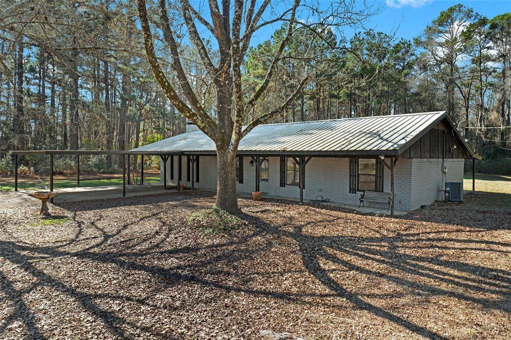 124 Quail Creek Drive, Carthage, TX 75633