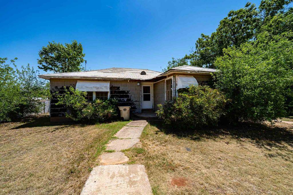 1821 Avenue K, Anson, TX 79501