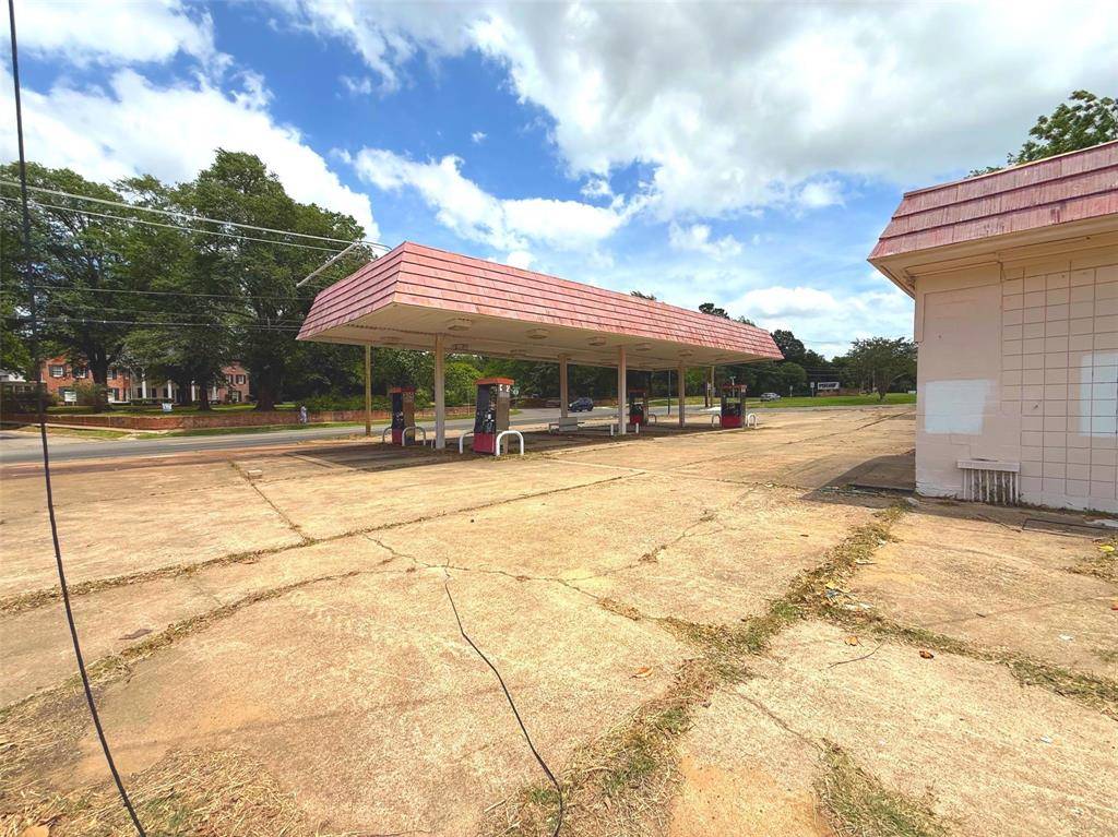 1900 Clarksville Street, Paris, TX 75460