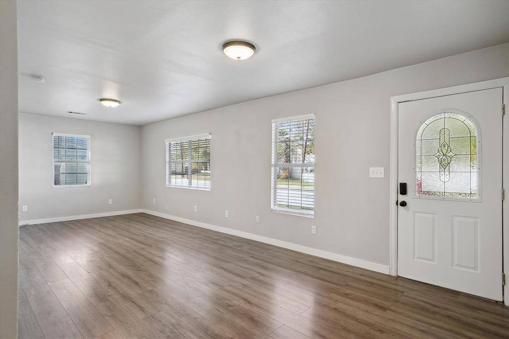 306 N Walnut Street, Roanoke, TX 76262
