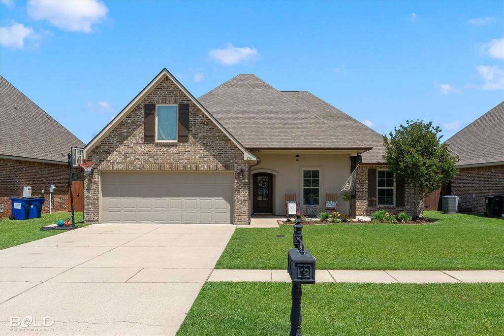 216 Apalachee Way, Bossier City, LA 71111