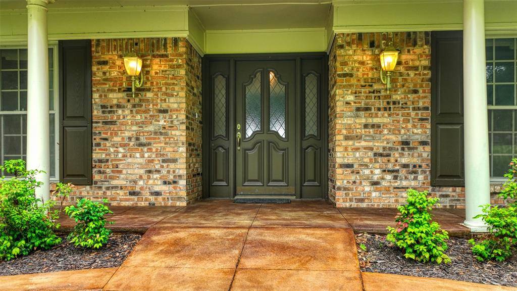 1113 Mockingbird Circle, Ennis, TX 75119