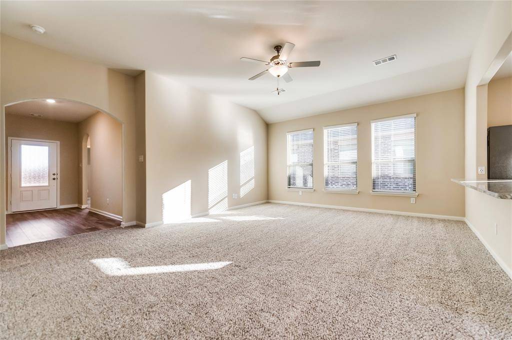 204 Lake Ridge Drive, Princeton, TX 75407
