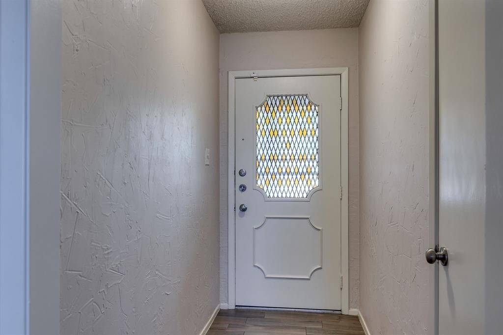 504 S Colonial Drive, Cleburne, TX 76033