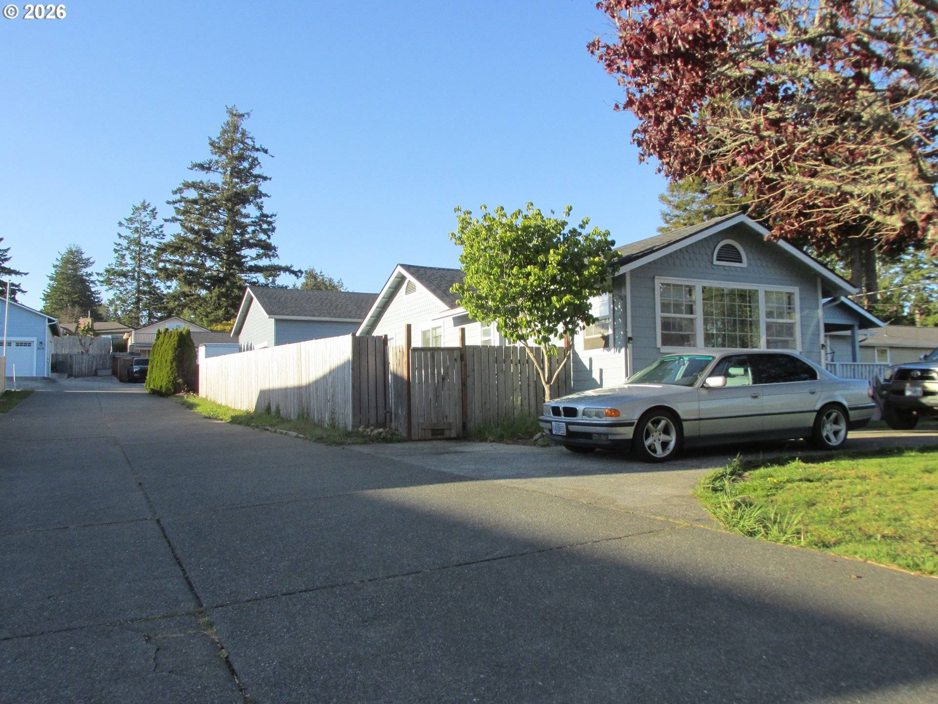 910 EASY ST, Brookings, OR 97415