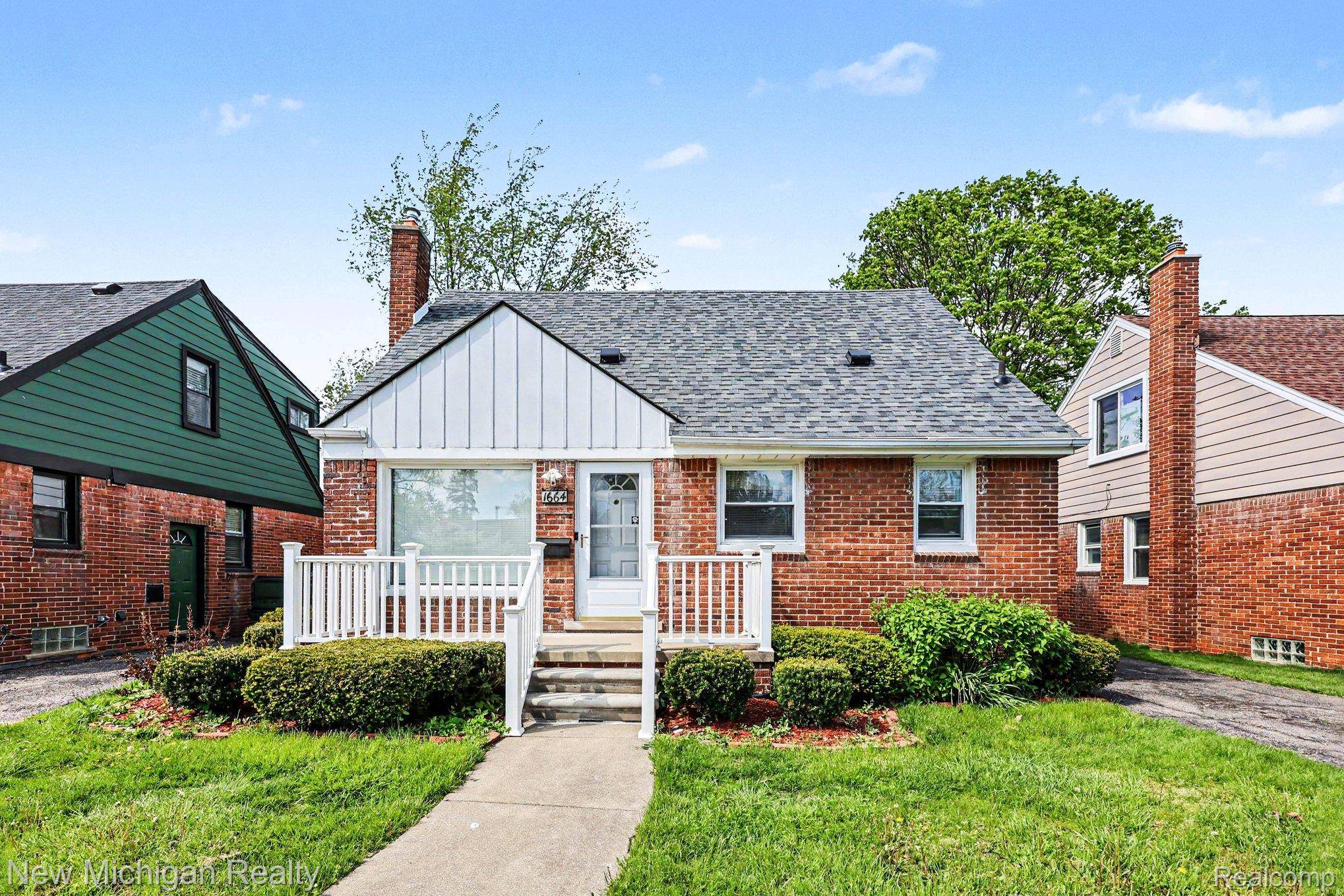 1664 11 Mile RD, Berkley, MI 48072