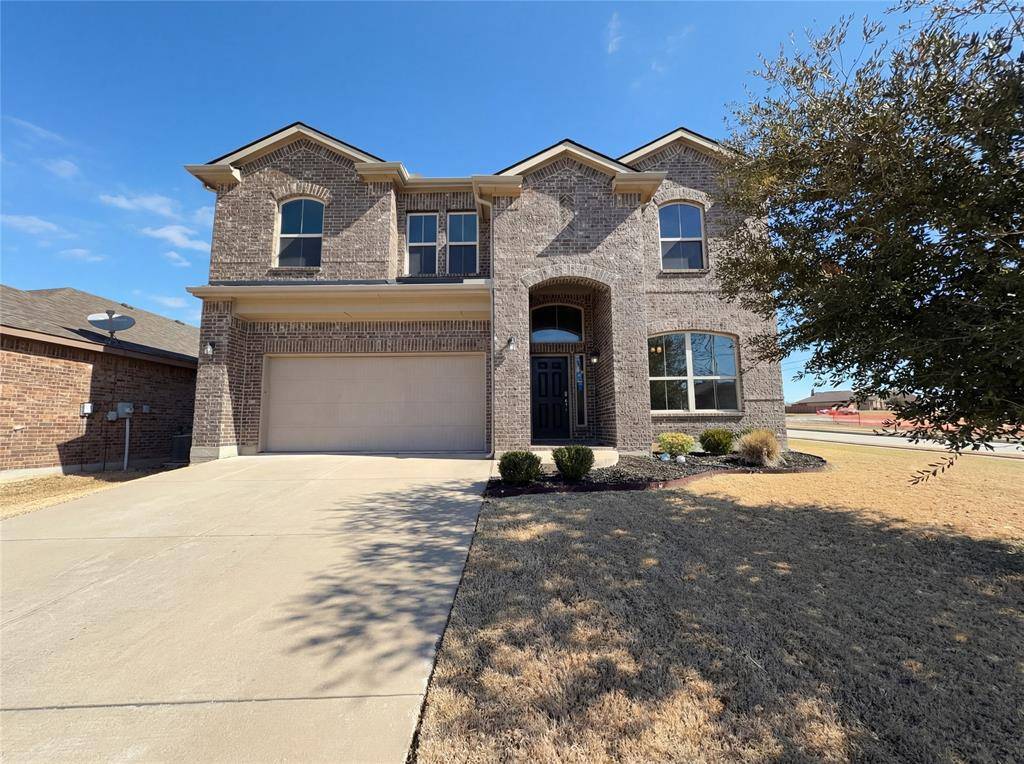 13824 Langston Lake Road, Fort Worth, TX 76262