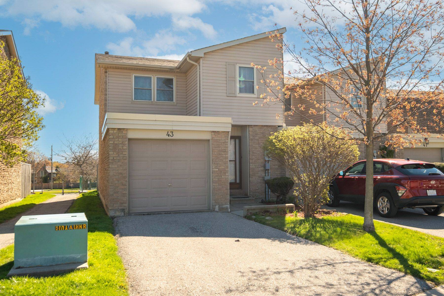 43 Clover Ridge DR W, Ajax, ON L1S 3M6
