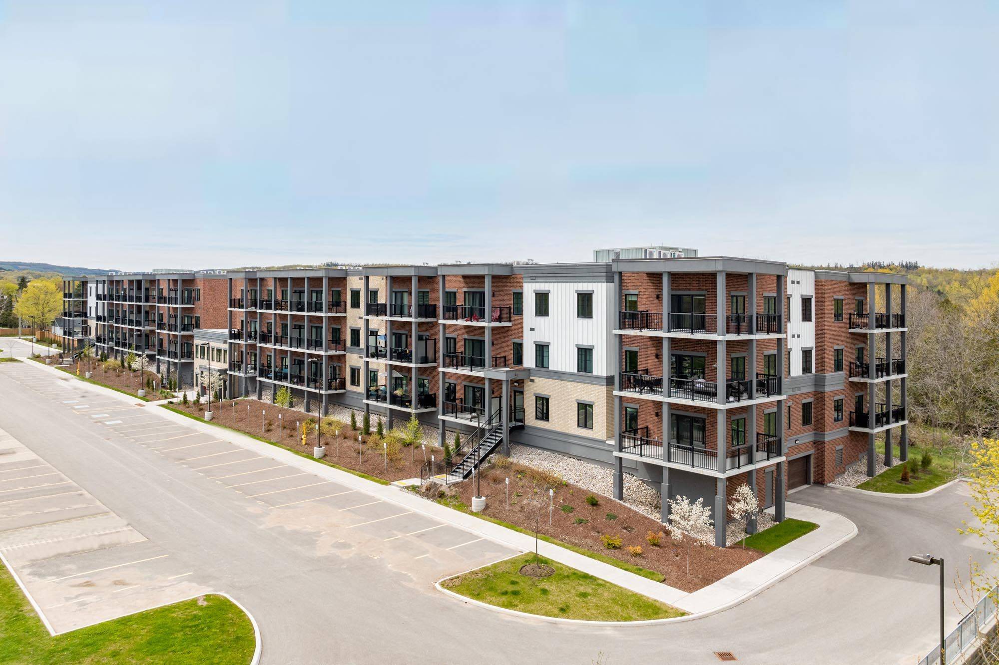 121 Mary ST #224, Clearview, ON L0M 1G0