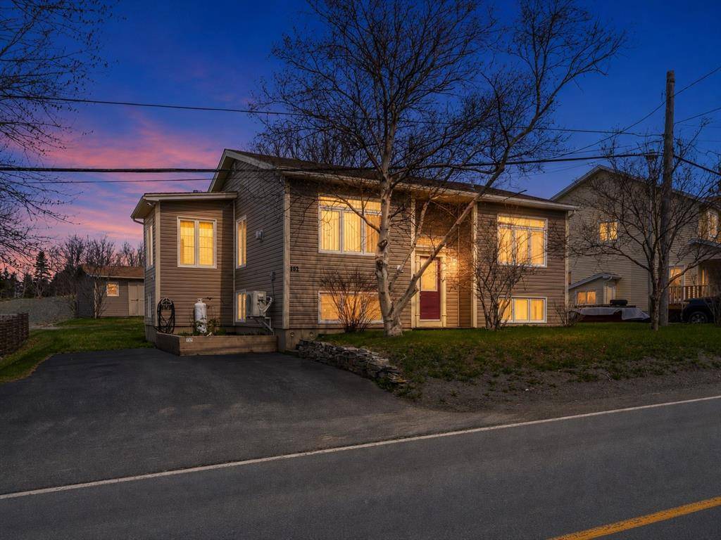 152 Beachy Cove Road, St. Philips, NL A1M 2E8