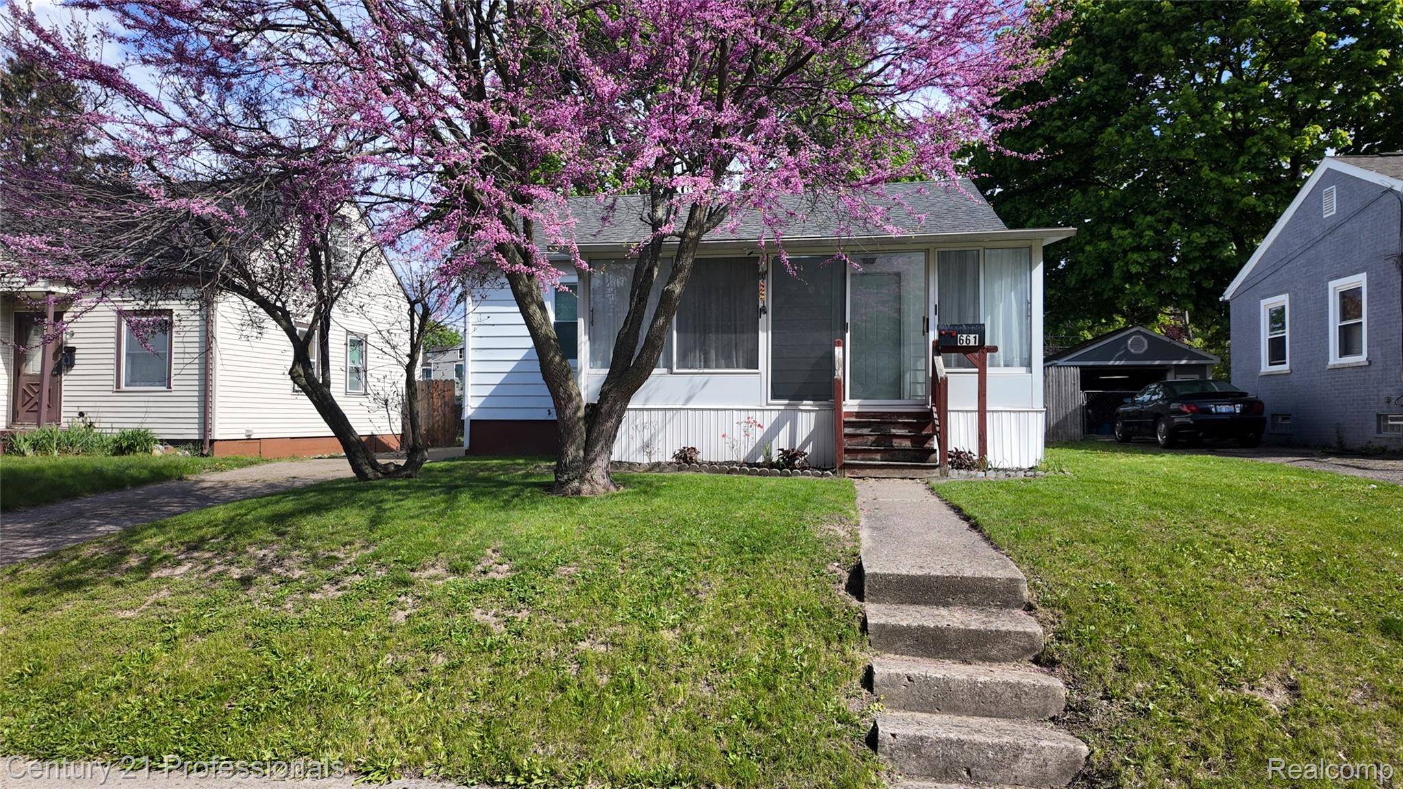661 4th AVE, Pontiac, MI 48340