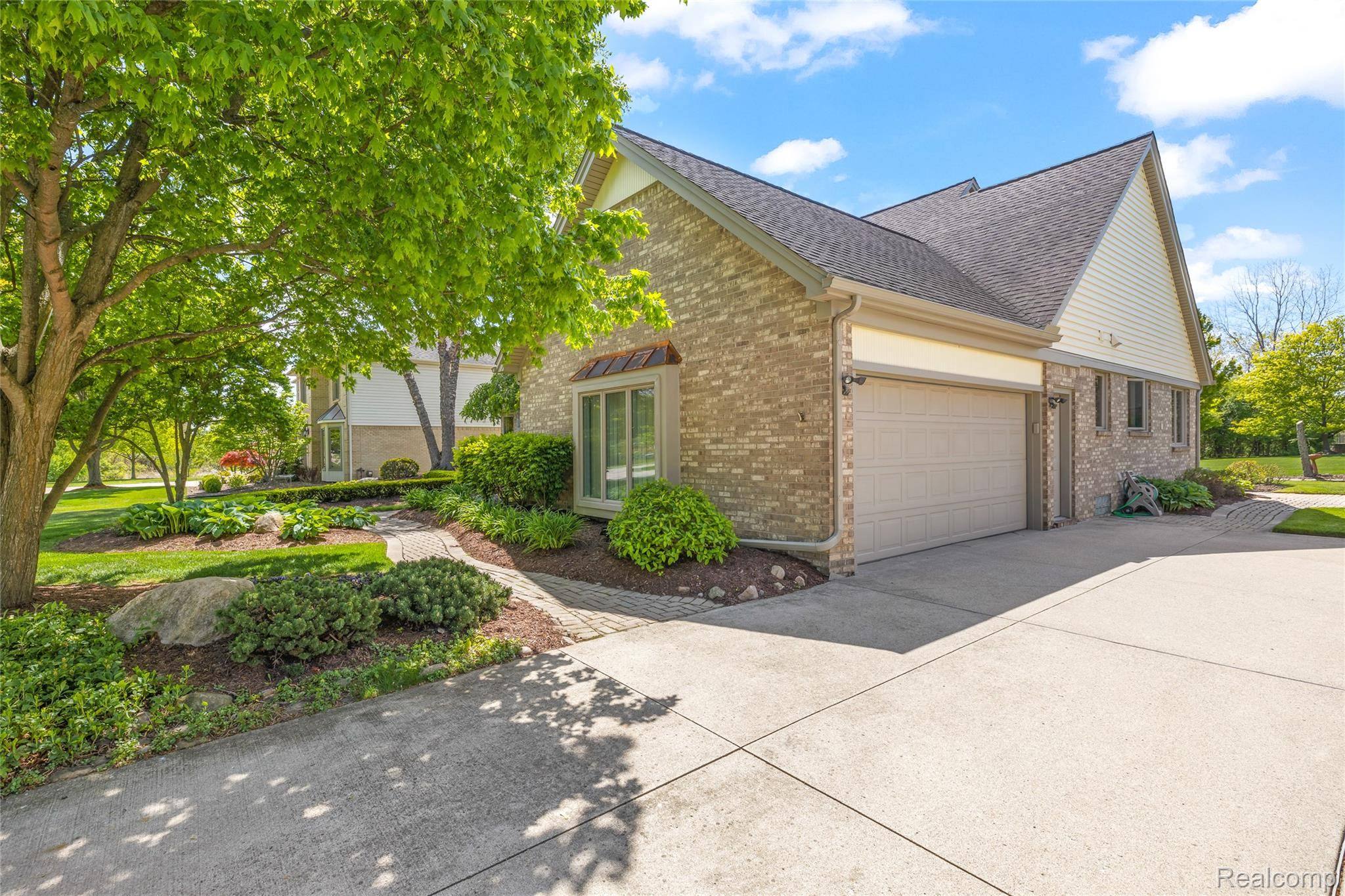 36959 Dardanella ST, Livonia, MI 48152