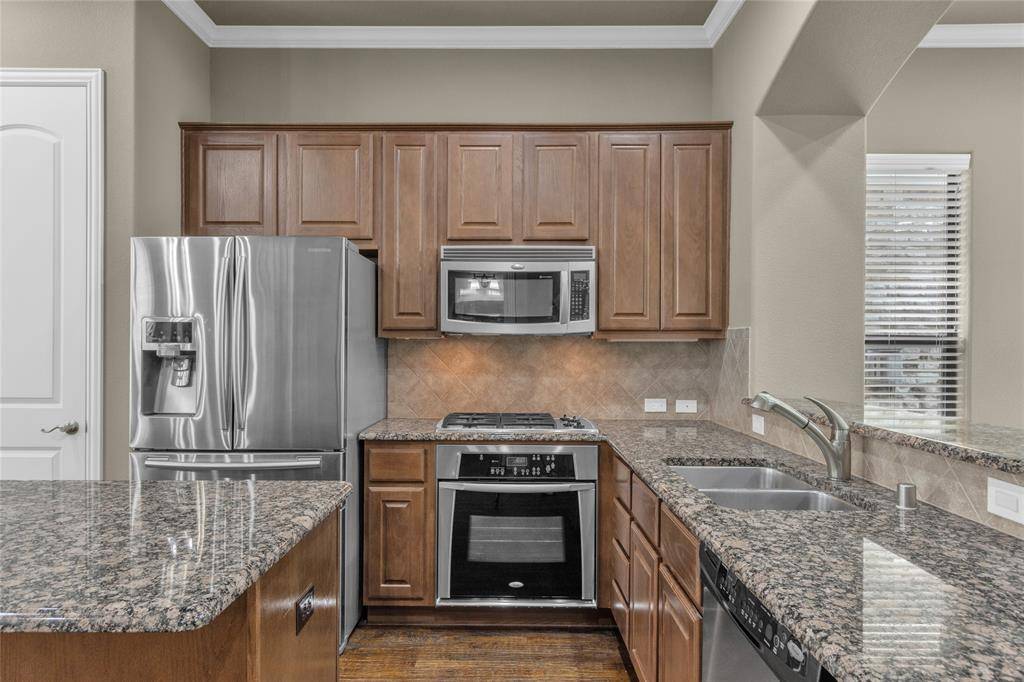 5724 Robbie Road, Plano, TX 75024