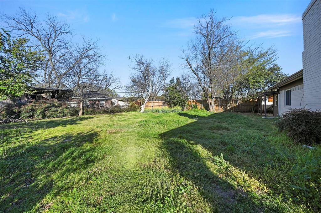 5421 Greenwood Way, North Richland Hills, TX 76180
