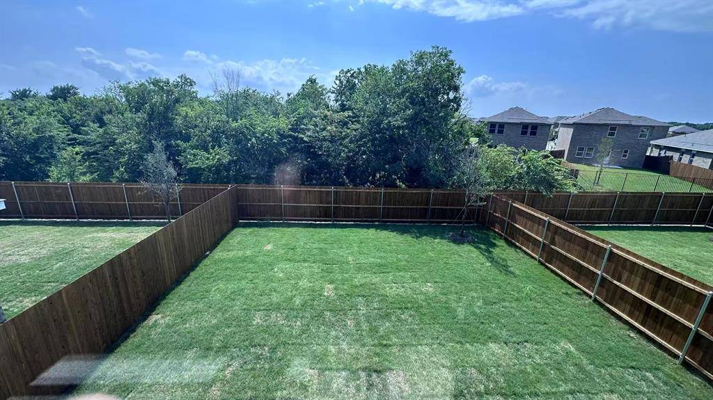 2105 Meadow Park Drive, Melissa, TX 75454