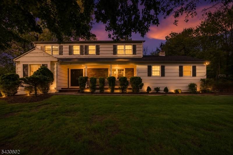 16 Beech Ct, Chatham Twp., NJ 07928