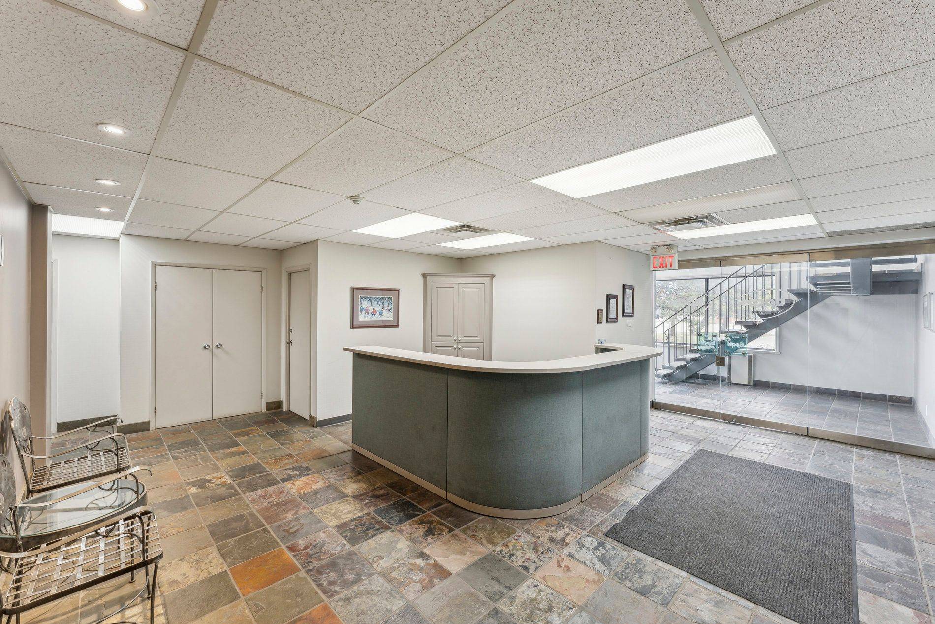 1 Coventry RD, Brampton, ON L6T 4B1