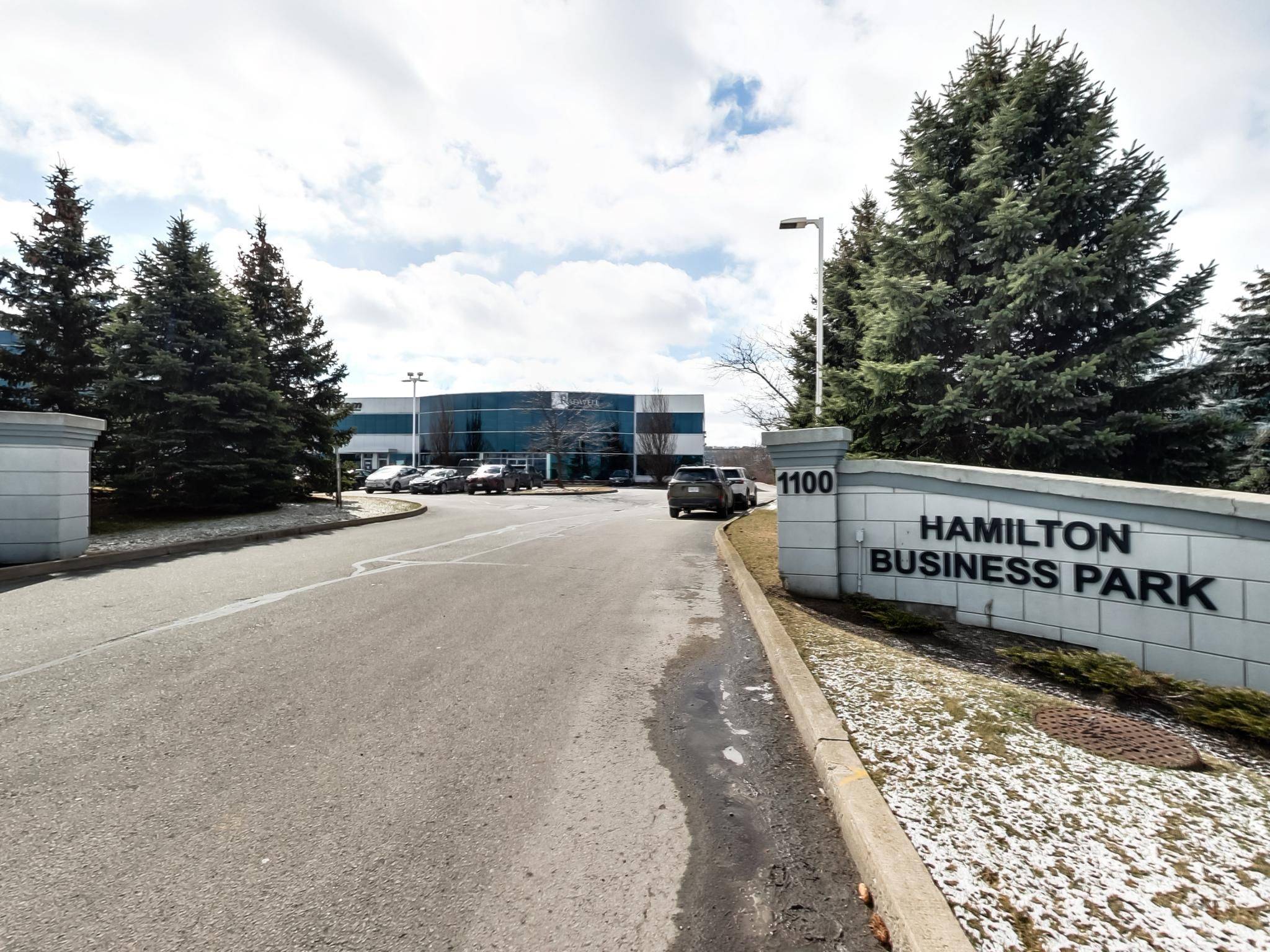 1100 South Service RD #104, Hamilton, ON L8E 0C5