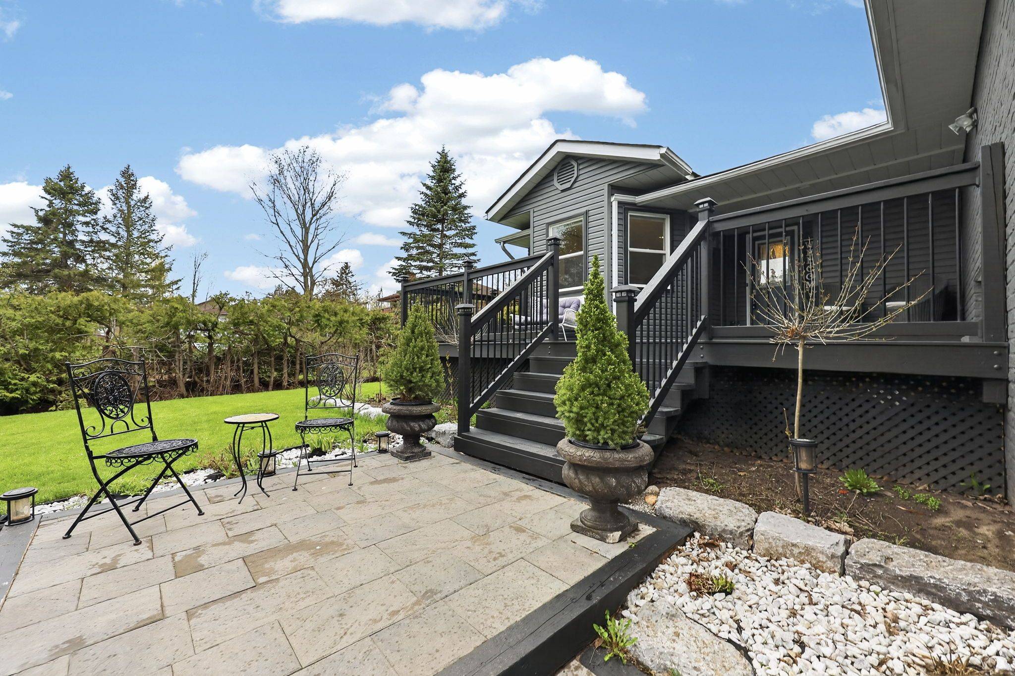 2330 Lakeshore RD E, Oro-medonte, ON L0L 1T0