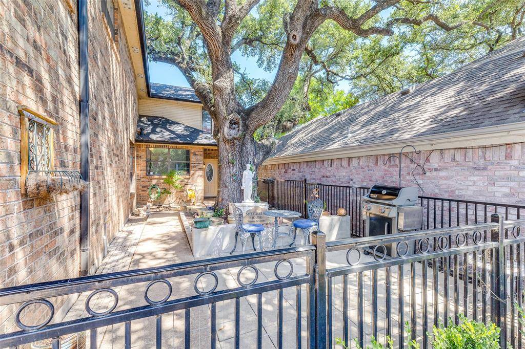 8305 Mountain Lake Court, Fort Worth, TX 76179