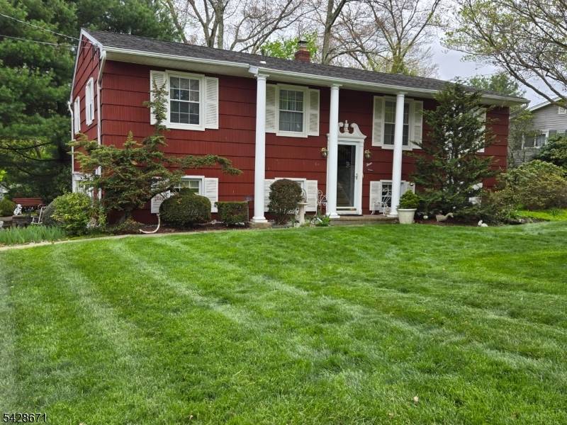 3 Perrelli Ln, Jefferson Twp., NJ 07438