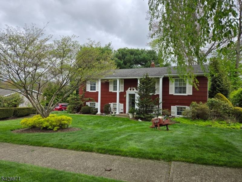 3 Perrelli Ln, Jefferson Twp., NJ 07438