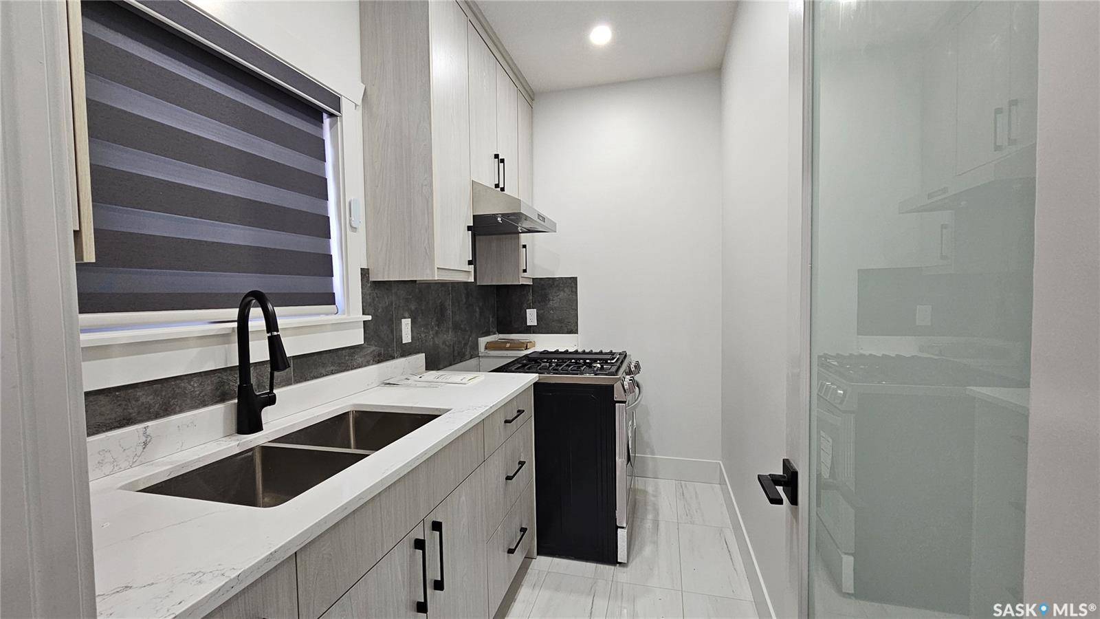 371 Sharma CRESCENT, Saskatoon, SK S7W 1K9