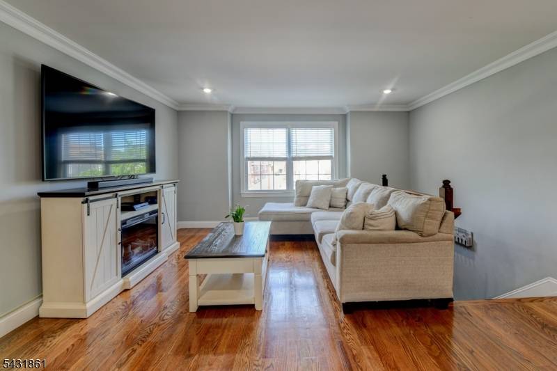 657 Jefferson Ave, Elizabeth City, NJ 07201